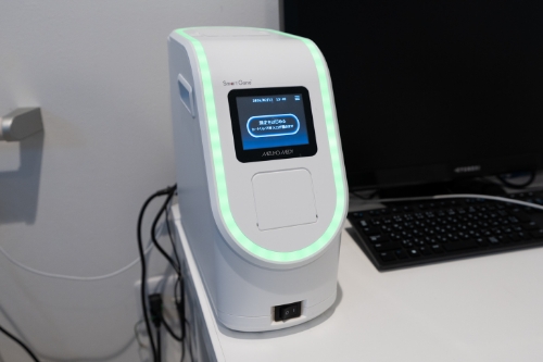 全自動遺伝子解析装置（ピロリ菌PCR検査）